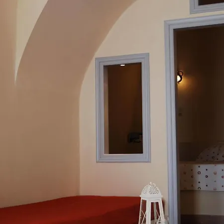 Golden Sunset Apartment Oia (Santorini)